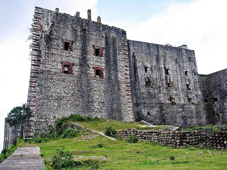 The towering back wall of the Citadelle Laferrière